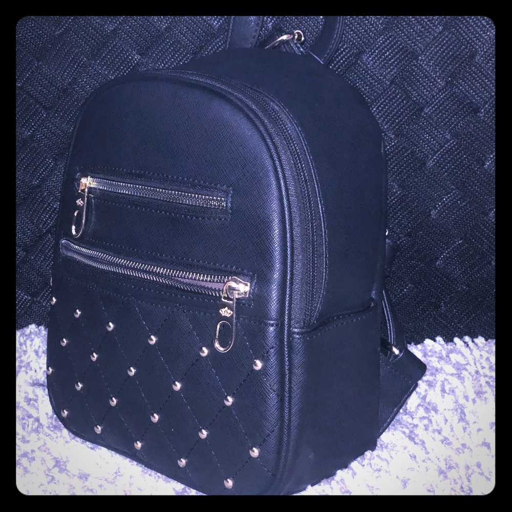 Black leather casual bag